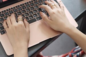 サイトが改ざん被害に遭い、Google広告が強制ストップした場合に行った対処法